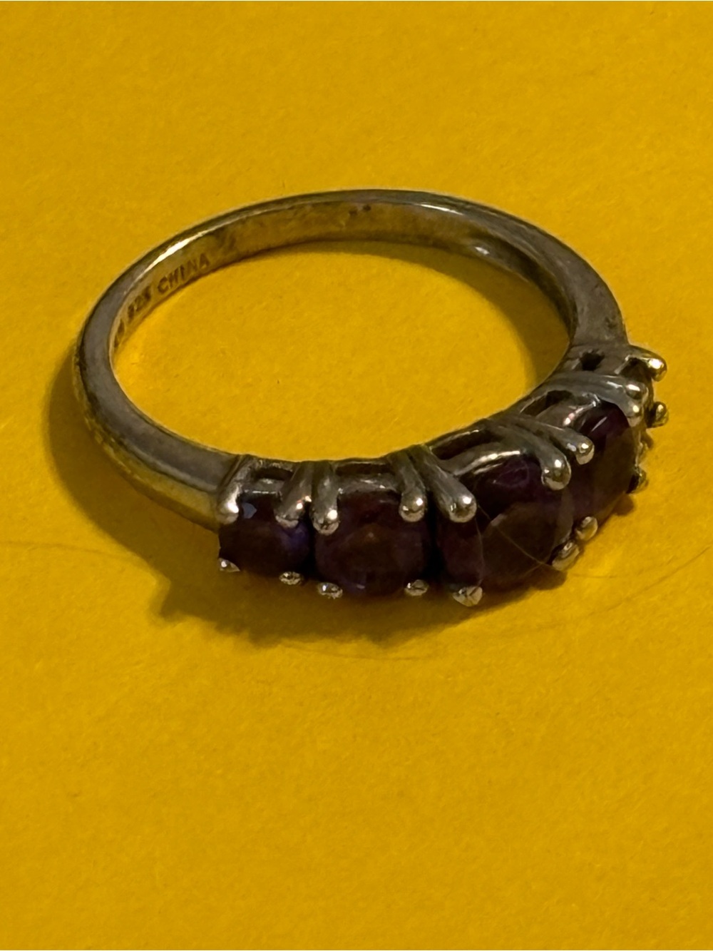 KN 925 Sterling Silver 5 Stone Oval Amethyst Gemstone Band Ring Size 7.5
